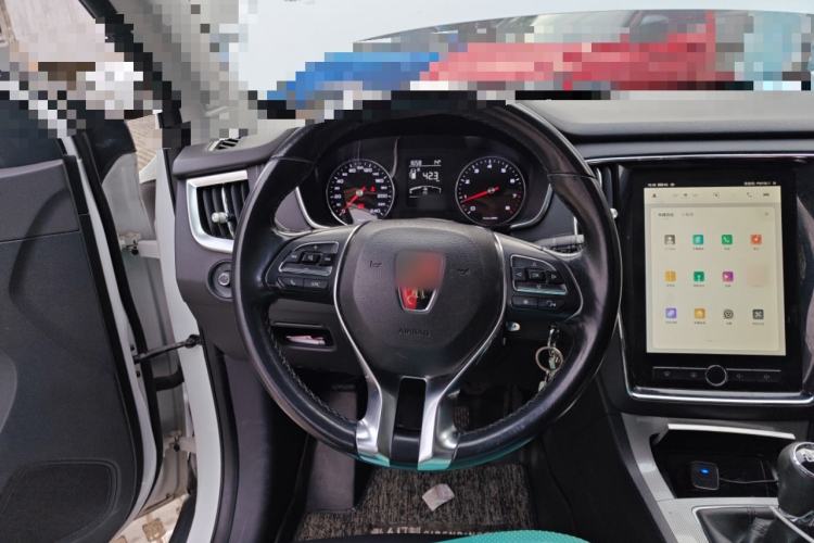 Used Roewe RX5 2016 20T Two-Wheel Drive Manual Transmission Internet Smart Edition Steering Wheel