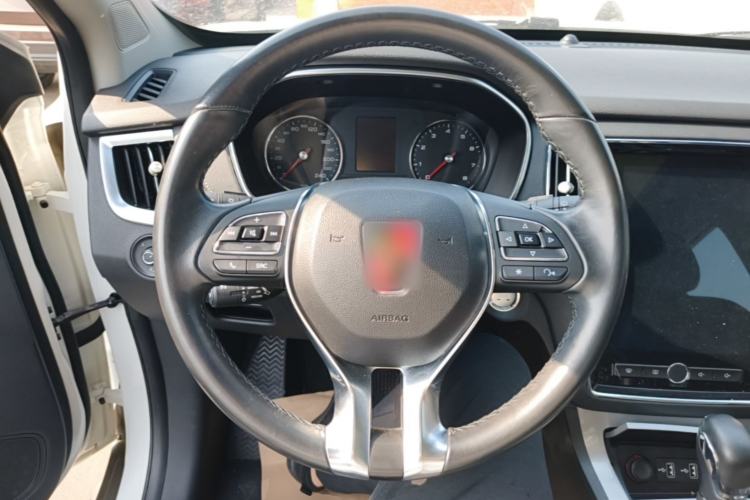 Used Roewe RX5 2016 20T Two-Wheel Drive Automatic Internet Smart Edition Steering Wheel