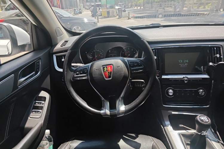 Used Roewe RX5 2016 20T Two-Wheel Drive Manual Flagship Edition Steering Wheel