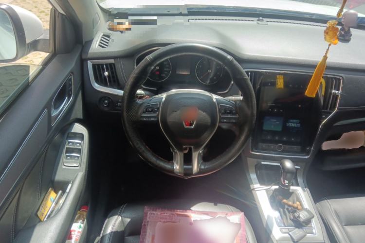 Used Roewe RX5 2016 20T Two-Wheel Drive Automatic Internet Smart Edition Steering Wheel