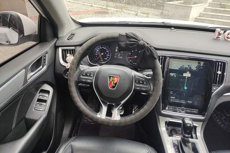 Used Roewe RX5 2016 20T Two-Wheel Drive Automatic Internet Smart Edition Steering Wheel