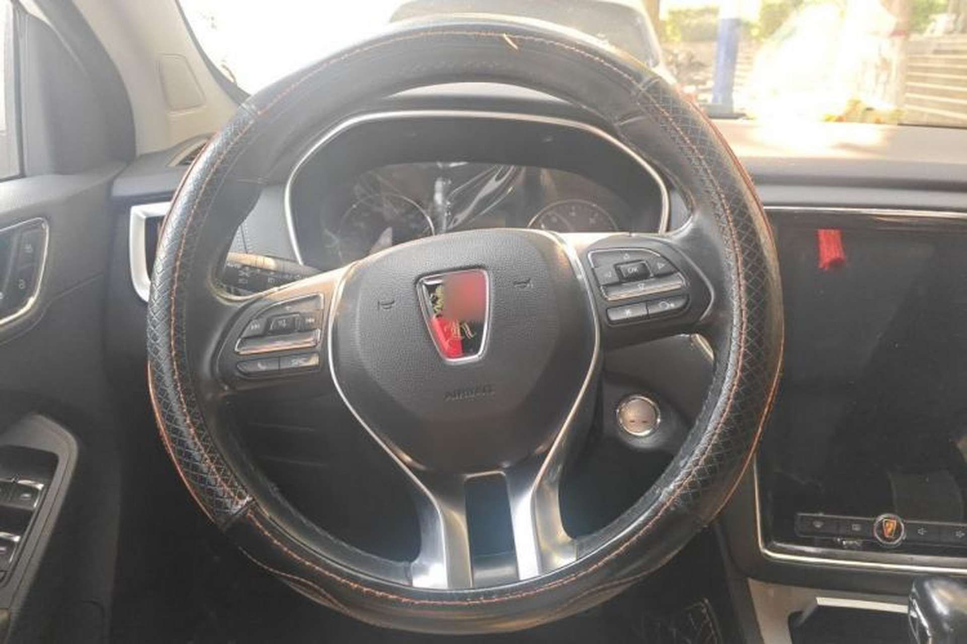 Used Roewe RX5 2016 20T Two-Wheel Drive Automatic Internet Smart Edition Steering Wheel