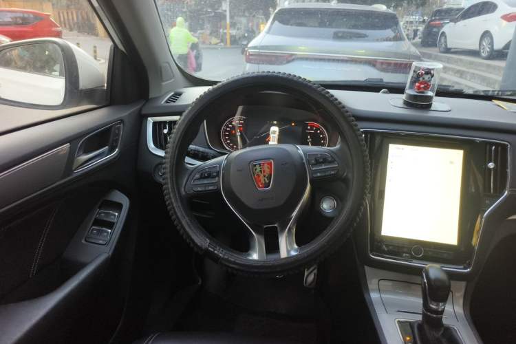 Used Roewe RX5 2016 30T Two-Wheel Drive Automatic Internet Smart Edition Steering Wheel