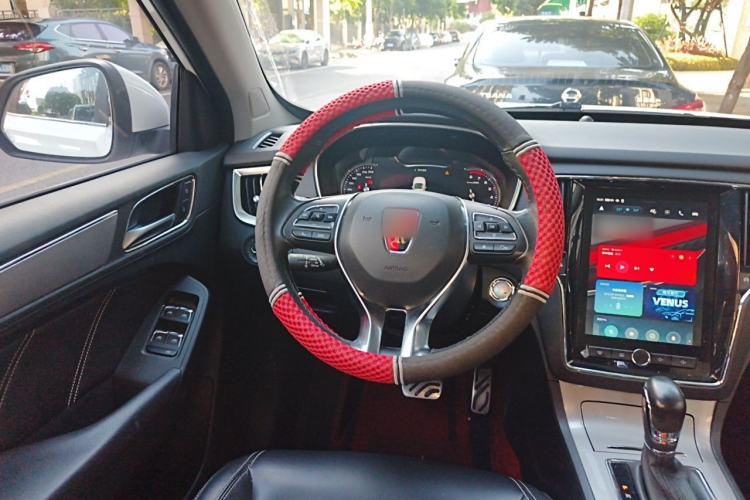 Used Roewe RX5 2016 30T Two-Wheel Drive Automatic Internet Smart Edition Steering Wheel