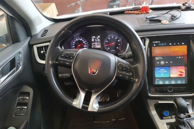Used Roewe RX5 2016 20T Two-Wheel Drive Automatic Internet Smart Edition Steering Wheel