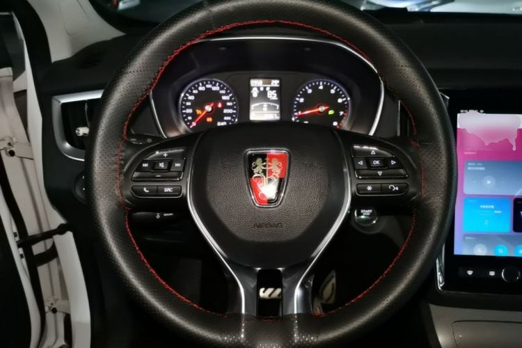 Used Roewe RX5 2016 20T Two-Wheel Drive Automatic Internet Smart Edition Steering Wheel
