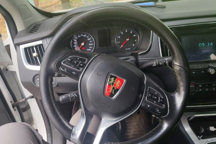 Used Roewe RX5 2016 Revised Version 20T Two-Wheel Drive Manual Transmission Luxury Edition Steering Wheel