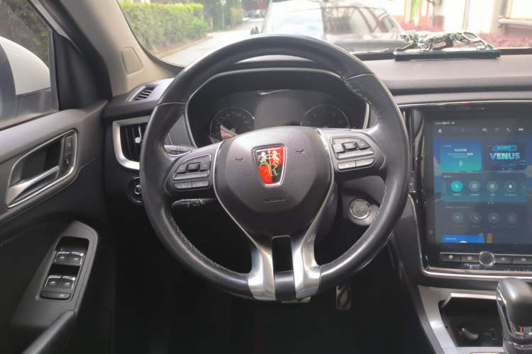 Used Roewe RX5 2016 20T Two-Wheel Drive Automatic Internet Smart Edition Steering Wheel