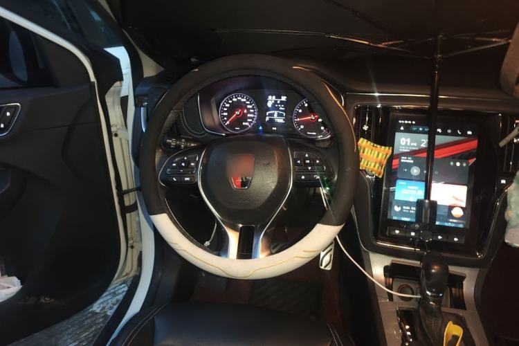 Used Roewe RX5 2016 20T Two-Wheel Drive Automatic Internet Smart Edition Steering Wheel
