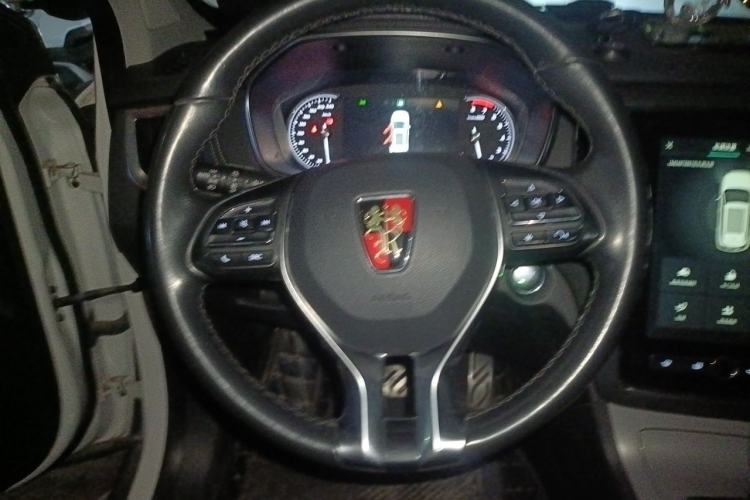 Used Roewe RX5 2016 30T Two-Wheel Drive Automatic Internet Smart Edition Steering Wheel