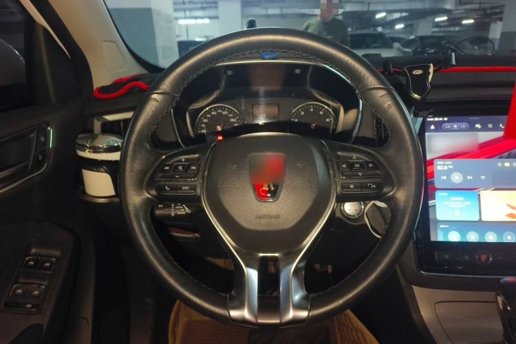 Used Roewe RX5 2016 20T Two-Wheel Drive Automatic Internet Smart Edition Steering Wheel