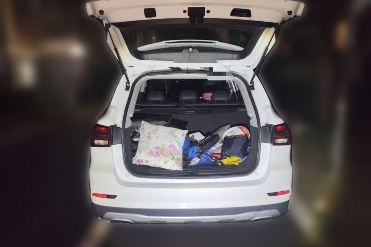 Used Roewe RX5 2016 20T Two-Wheel Drive Automatic Flagship Edition Trunk