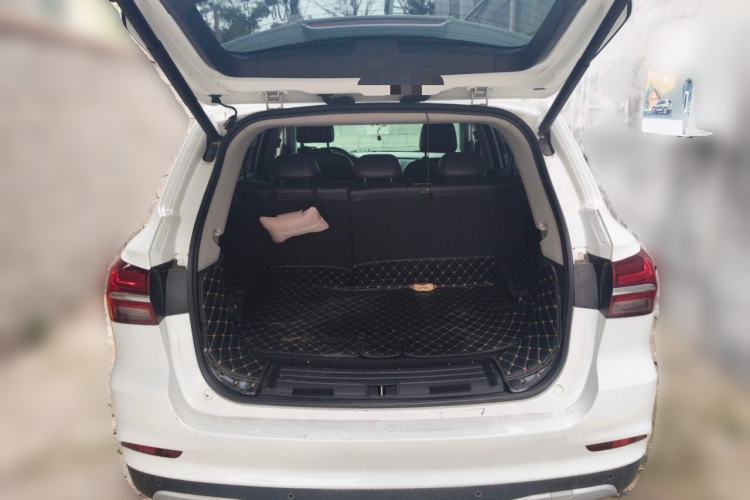Used Roewe RX5 2016 20T Two-Wheel Drive Automatic Internet Smart Edition Trunk