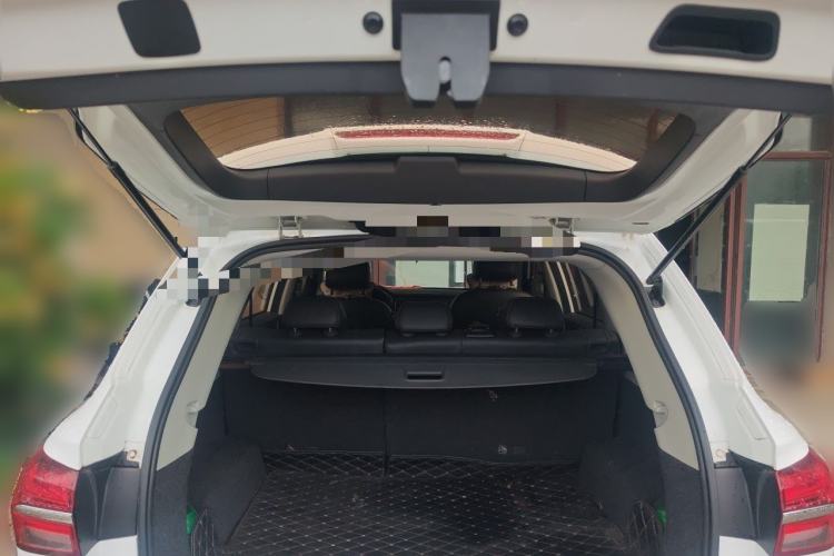 Used Roewe RX5 2016 20T Two-Wheel Drive Manual Transmission Internet Smart Edition Trunk