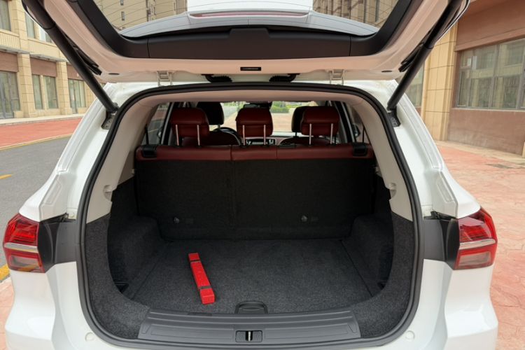 Used Roewe RX5 2016 30T Four-Wheel Drive Automatic Internet Smart Luxury Edition Trunk