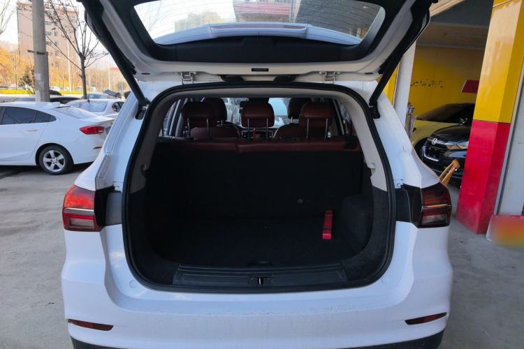 Used Roewe RX5 2016 30T Four-Wheel Drive Automatic Internet Smart Luxury Edition Trunk