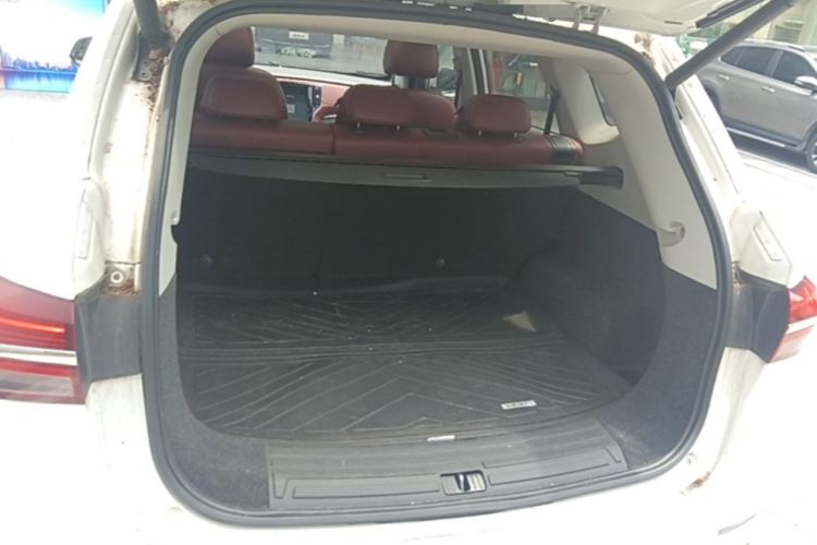 Used Roewe RX5 2016 30T Four-Wheel Drive Automatic Internet Smart Luxury Edition Trunk