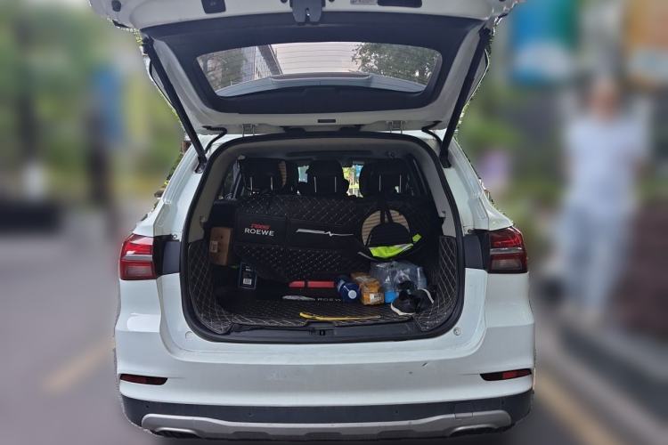 Used Roewe RX5 2016 20T Two-Wheel Drive Automatic Internet Smart Edition Trunk