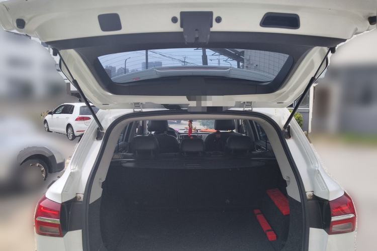 Used Roewe RX5 2016 20T Two-Wheel Drive Automatic Flagship Edition Trunk