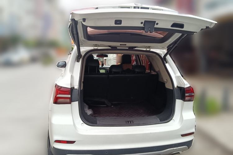 Used Roewe RX5 2016 30T Two-Wheel Drive Automatic Internet Smart Edition Trunk