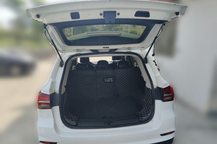 Used Roewe RX5 2016 20T Two-Wheel Drive Automatic Internet Smart Edition Trunk