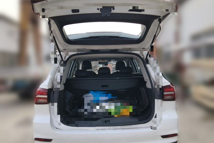 Used Roewe RX5 2016 20T Two-Wheel Drive Automatic Internet Smart Edition Trunk