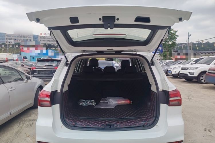 Used Roewe RX5 2016 20T Two-Wheel Drive Automatic Internet Smart Edition Trunk