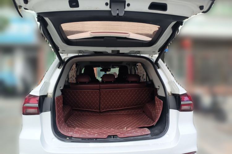 Used Roewe RX5 2016 30T Four-Wheel Drive Automatic Internet Smart Luxury Edition Trunk