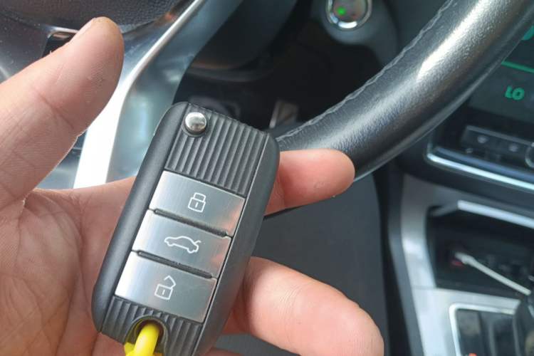 Used Roewe RX5 2016 30T Two-Wheel Drive Automatic Internet Smart Edition Vehicle Key