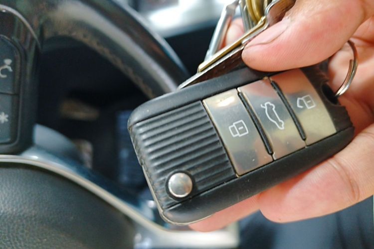 Used Roewe RX5 2016 20T Two-Wheel Drive Automatic Internet Smart Edition Vehicle Key