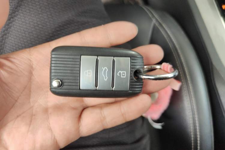 Used Roewe RX5 2016 20T Two-Wheel Drive Automatic Internet Smart Edition Vehicle Key