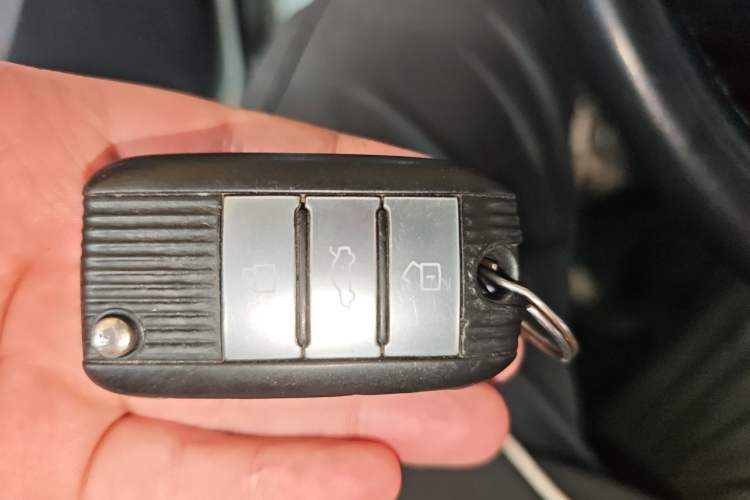 Used Roewe RX5 2016 20T Two-Wheel Drive Automatic Internet Smart Edition Vehicle Key