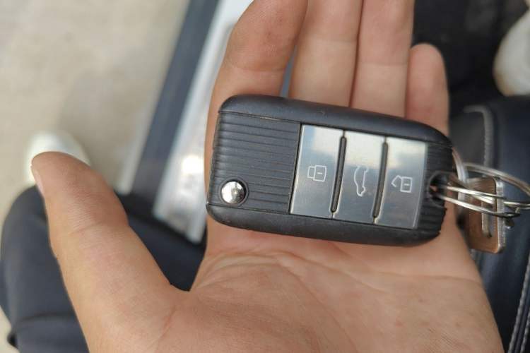 Used Roewe RX5 2016 20T Two-Wheel Drive Automatic Internet Smart Edition Vehicle Key