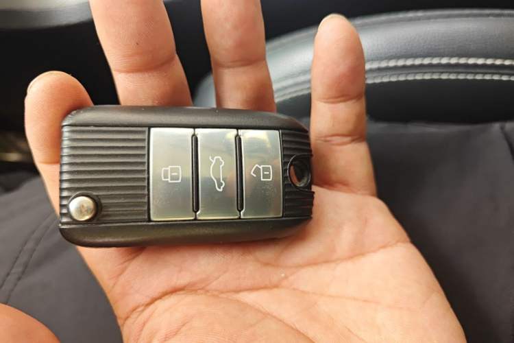 Used Roewe RX5 2016 30T Two-Wheel Drive Automatic Internet Smart Edition Vehicle Key