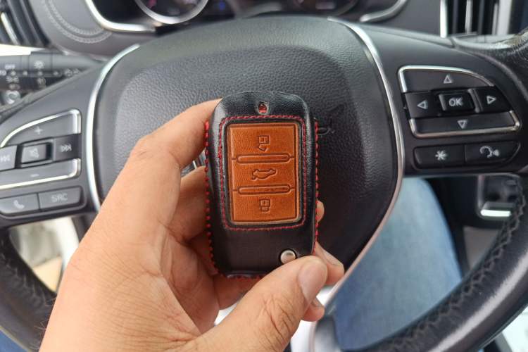 Used Roewe RX5 2016 20T Two-Wheel Drive Automatic Internet Smart Edition Vehicle Key