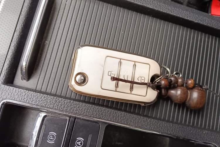 Used Roewe RX5 2016 30T Two-Wheel Drive Automatic Internet Smart Edition Vehicle Key