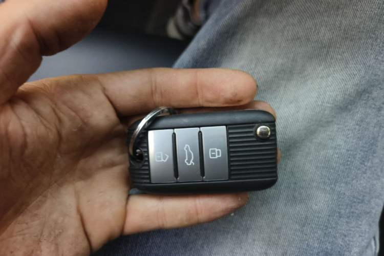 Used Roewe RX5 2016 30T Two-Wheel Drive Automatic Internet Smart Edition Vehicle Key