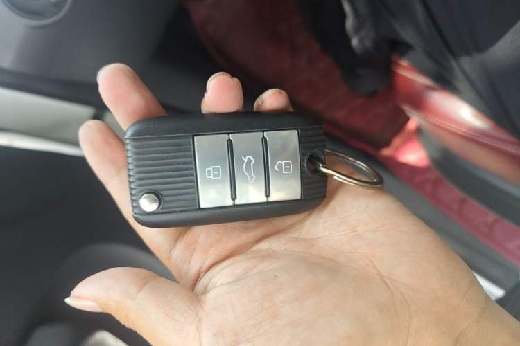 Used Roewe RX5 2016 30T Four-Wheel Drive Automatic Internet Smart Luxury Edition Vehicle Key