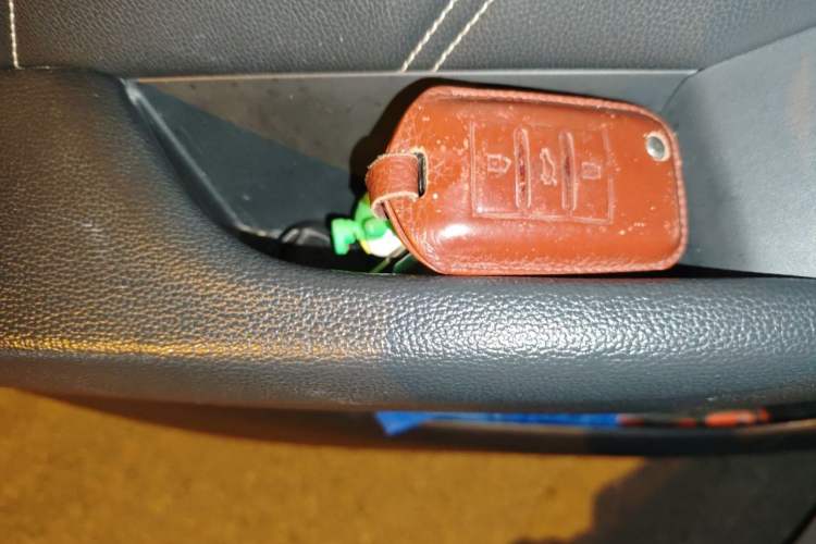 Used Roewe RX5 2016 20T Two-Wheel Drive Automatic Internet Smart Edition Vehicle Key