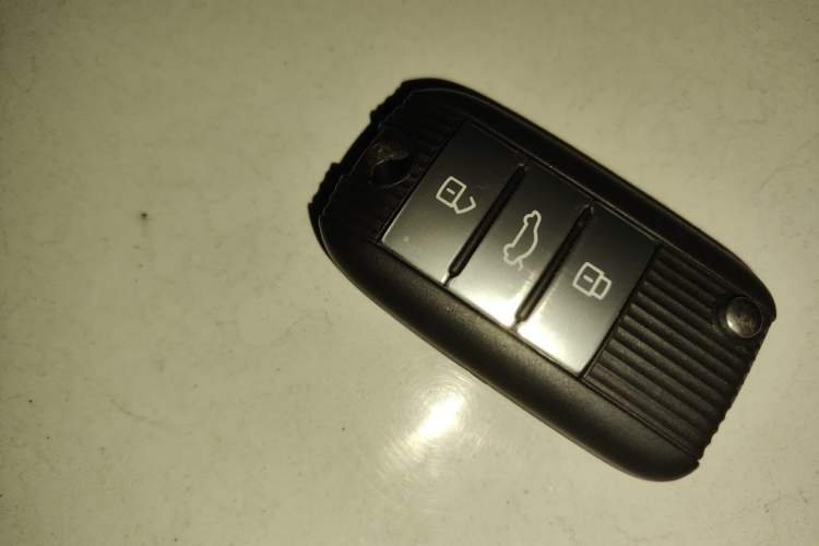 Used Roewe RX5 2016 30T Two-Wheel Drive Automatic Internet Smart Edition Vehicle Key