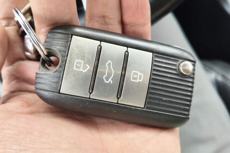 Used Roewe RX5 2016 20T Two-Wheel Drive Automatic Flagship Edition Vehicle Key