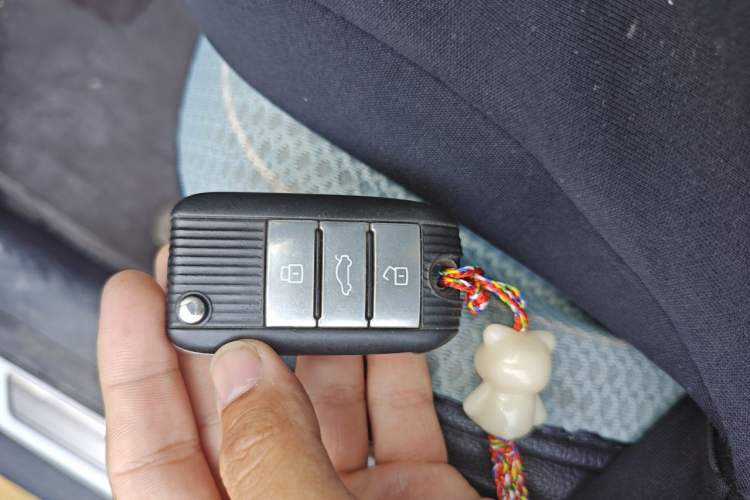Used Roewe RX5 2016 20T Two-Wheel Drive Automatic Internet Smart Edition Vehicle Key