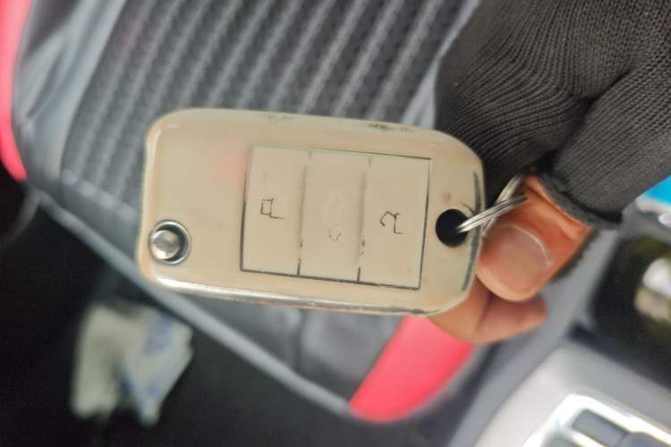 Used Roewe RX5 2016 20T Two-Wheel Drive Automatic Internet Smart Edition Vehicle Key