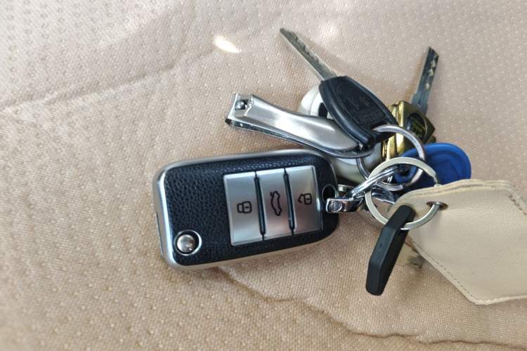 Used Roewe RX5 2016 20T Two-Wheel Drive Automatic Internet Smart Edition Vehicle Key