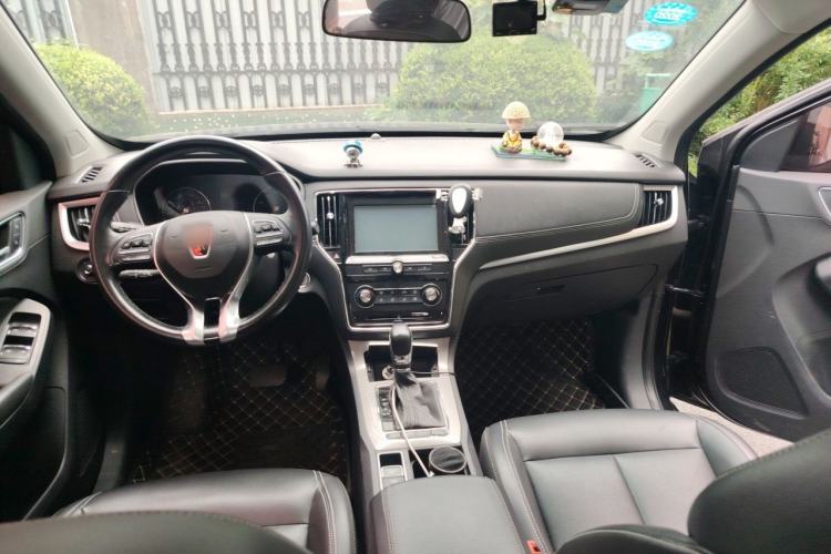 Used Roewe RX5 2017 20T Two-Wheel Drive Automatic Internet Elite Edition Center Console
