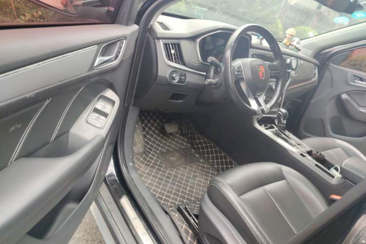 Used Roewe RX5 2017 20T Two-Wheel Drive Automatic Internet Elite Edition Driver Seat
