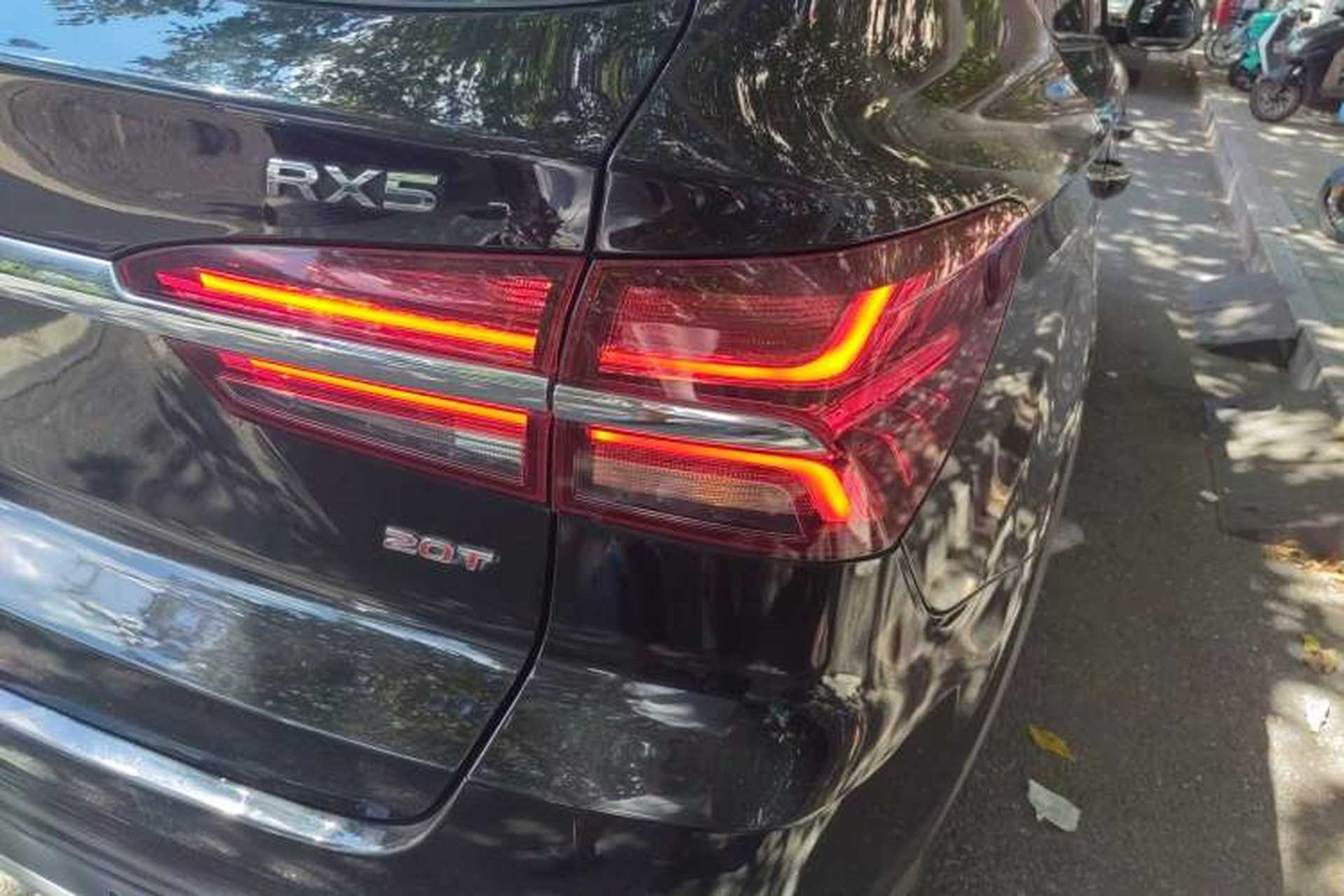 Used Roewe RX5 2017 20T Two-Wheel Drive Automatic Internet Elite Edition Right Rear Taillight