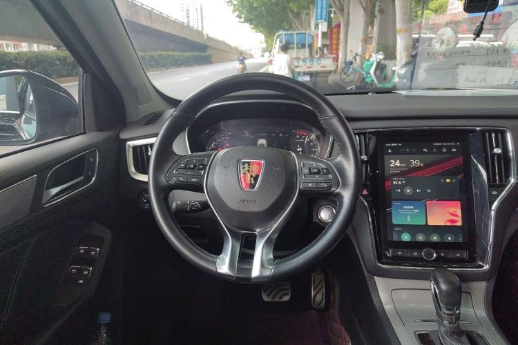 Used Roewe RX5 2017 20T Two-Wheel Drive Automatic Internet Elite Edition Steering Wheel