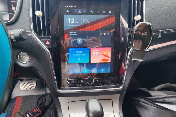 Used Roewe RX5 2017 20T Two-Wheel Drive Automatic Internet Elite Edition Audio And AC Panel