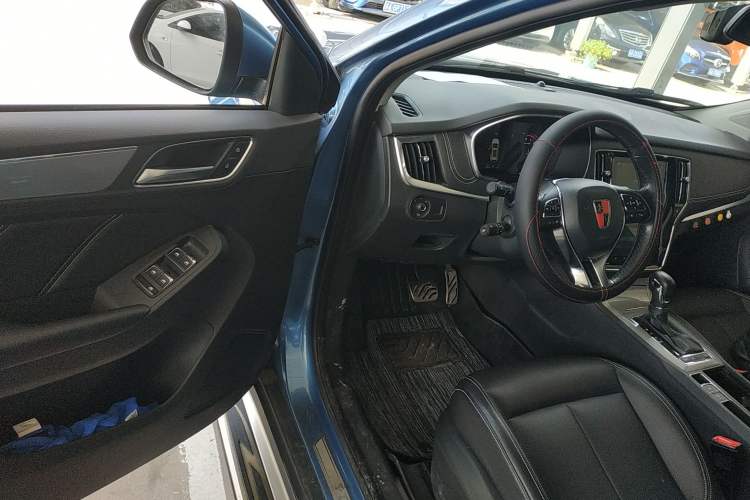 Used Roewe RX5 2017 20T Two-Wheel Drive Automatic Internet Elite Edition Driver Seat